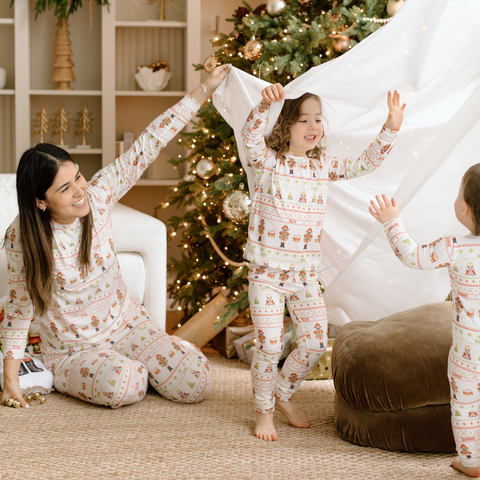 Holiday '24 - Adult Woman's Personalized Pyjama Set