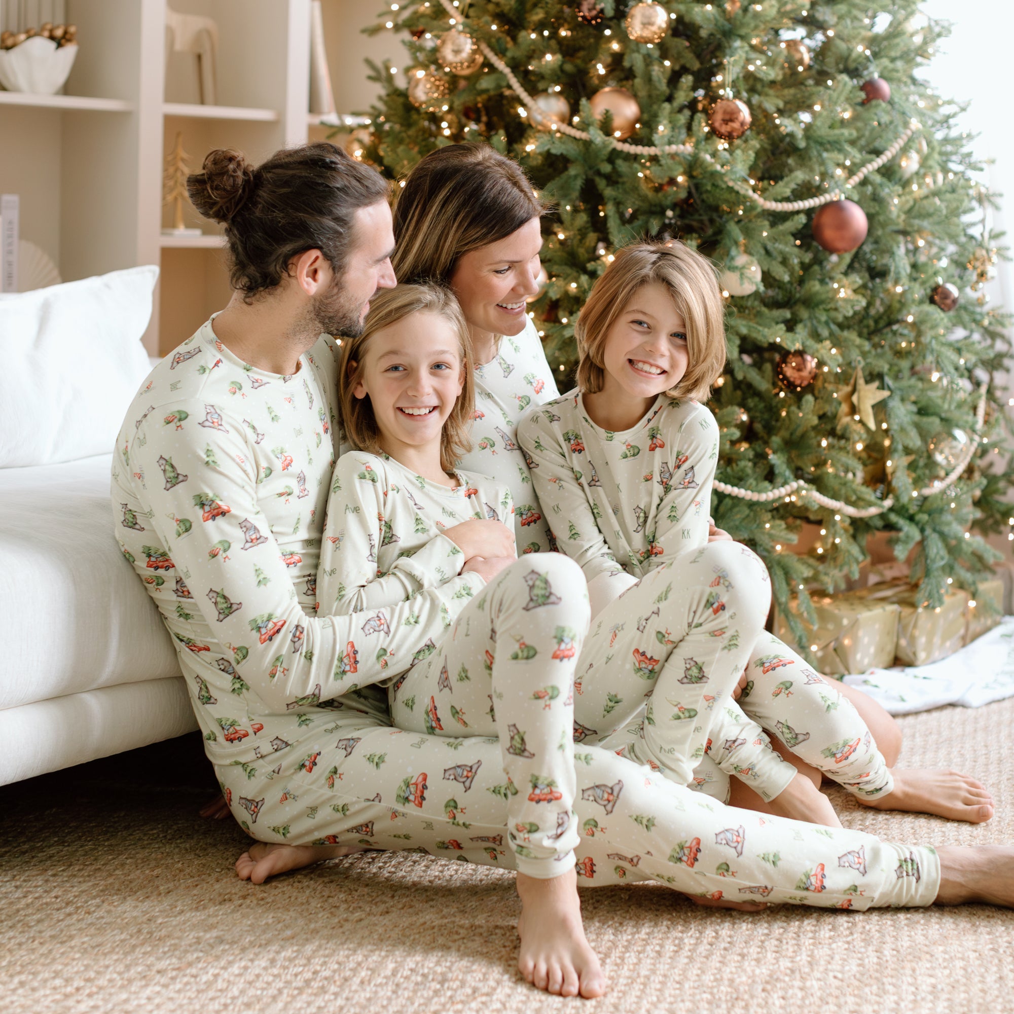 Holiday '24 - Adult Men's Personalized Pyjama Set